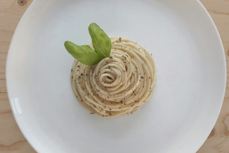 Cacio e Pepe Perfetta: La Ricetta Romana Tradizionale Passo dopo Passo