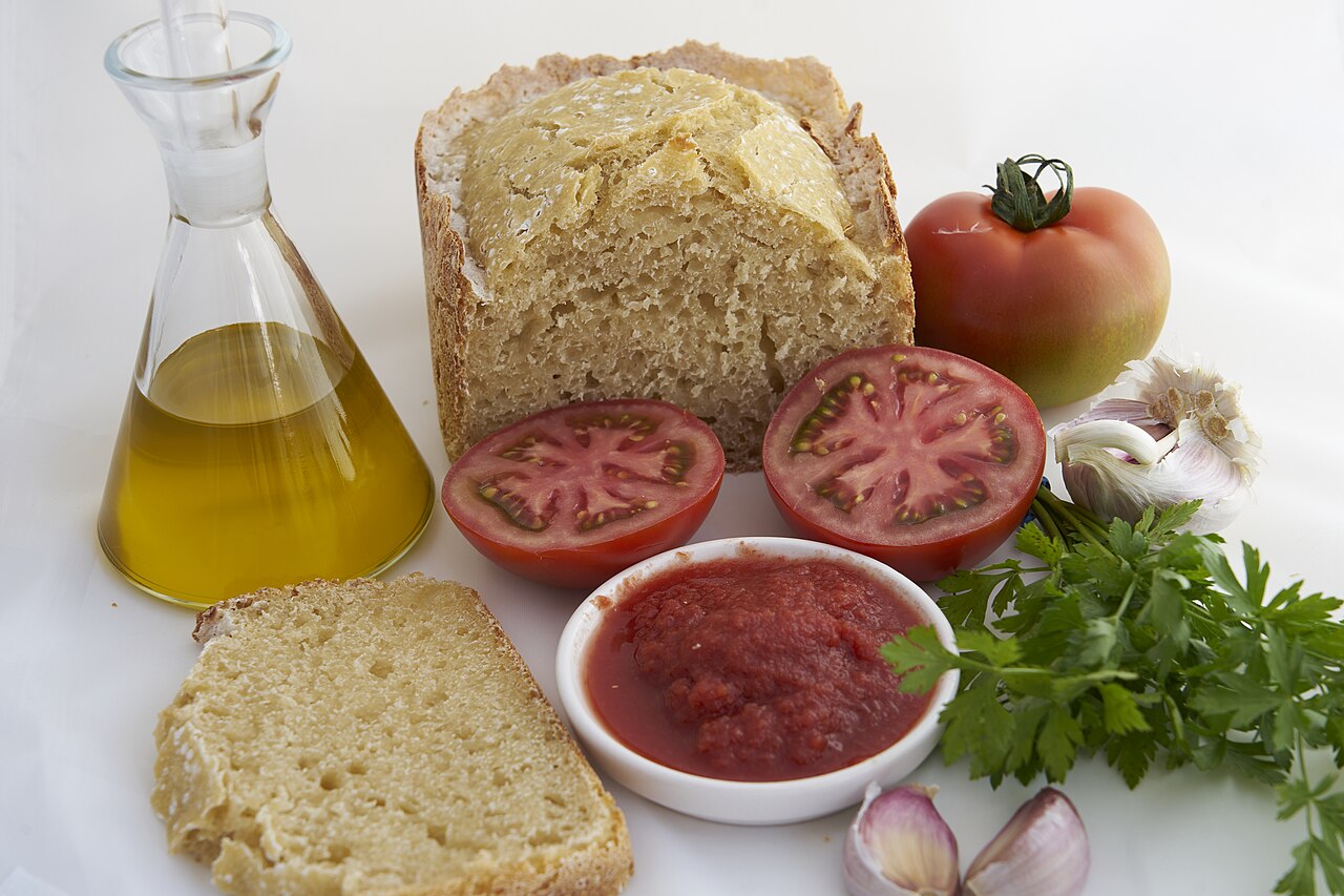 olive oil bread (foto: Jorgegdphoto.com / CC BY-SA 4.0, Wikimedia Commons)