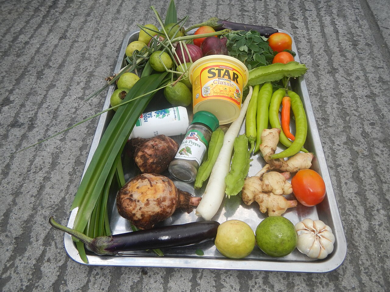 cooking ingredients (foto: Judgefloro / CC0, Wikimedia Commons)